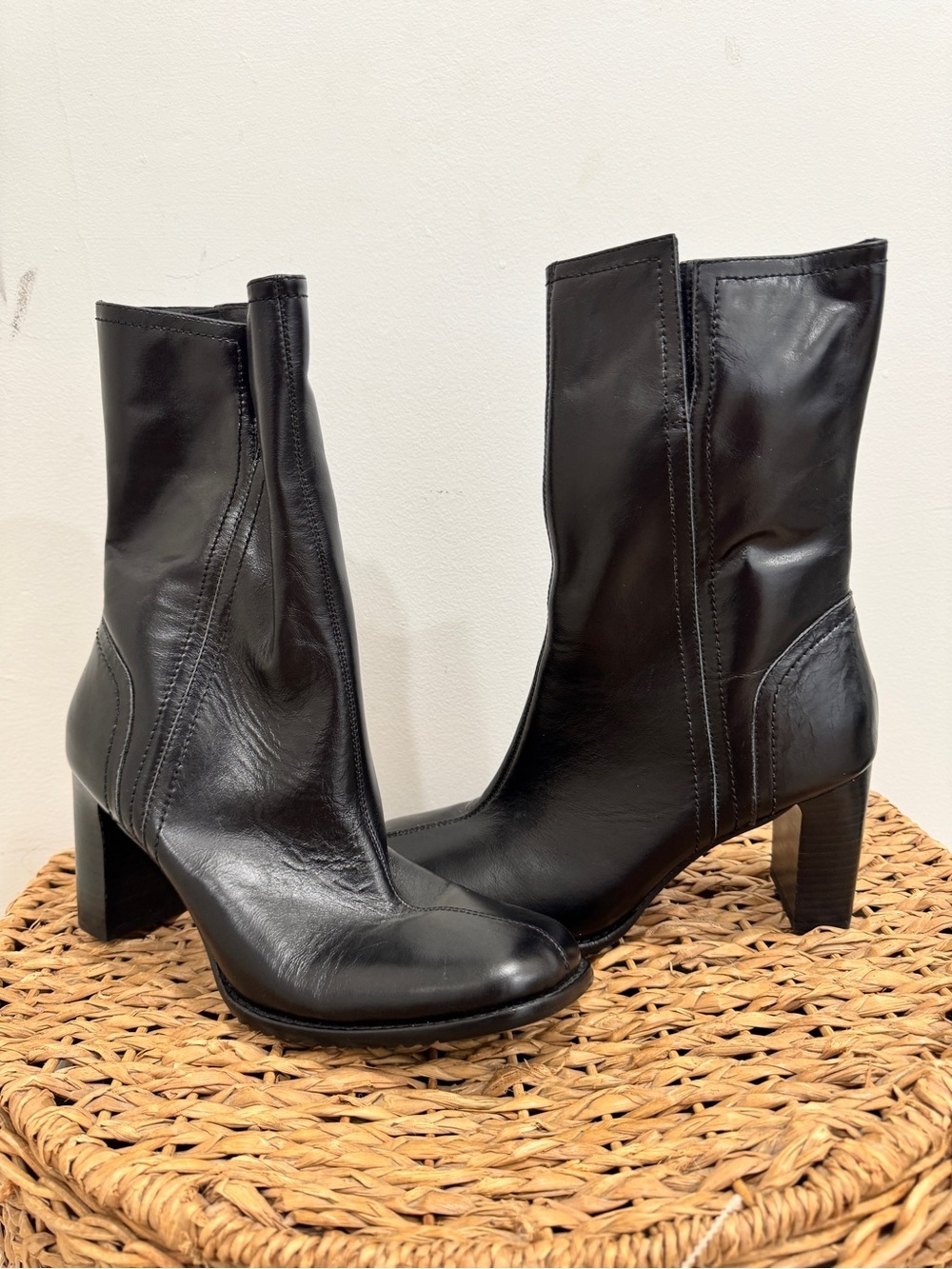 Classic Black Block Heel Boots - Women Size 10 - Picture 4 of 8